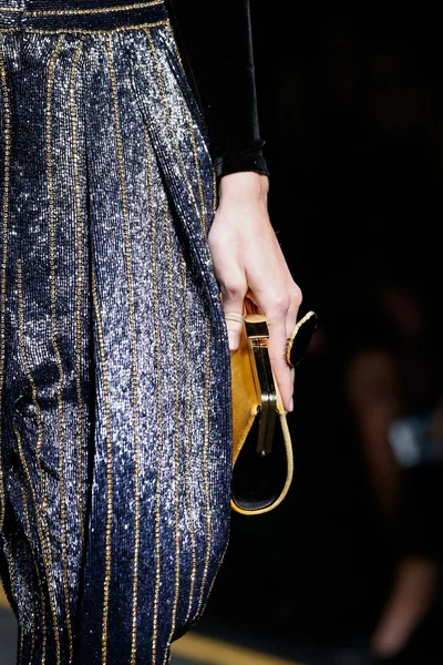 Look 96